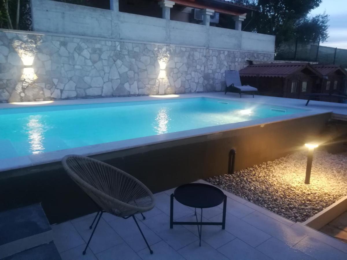 Kamenjak Volme, Cousy House With Pool Banjole Luaran gambar